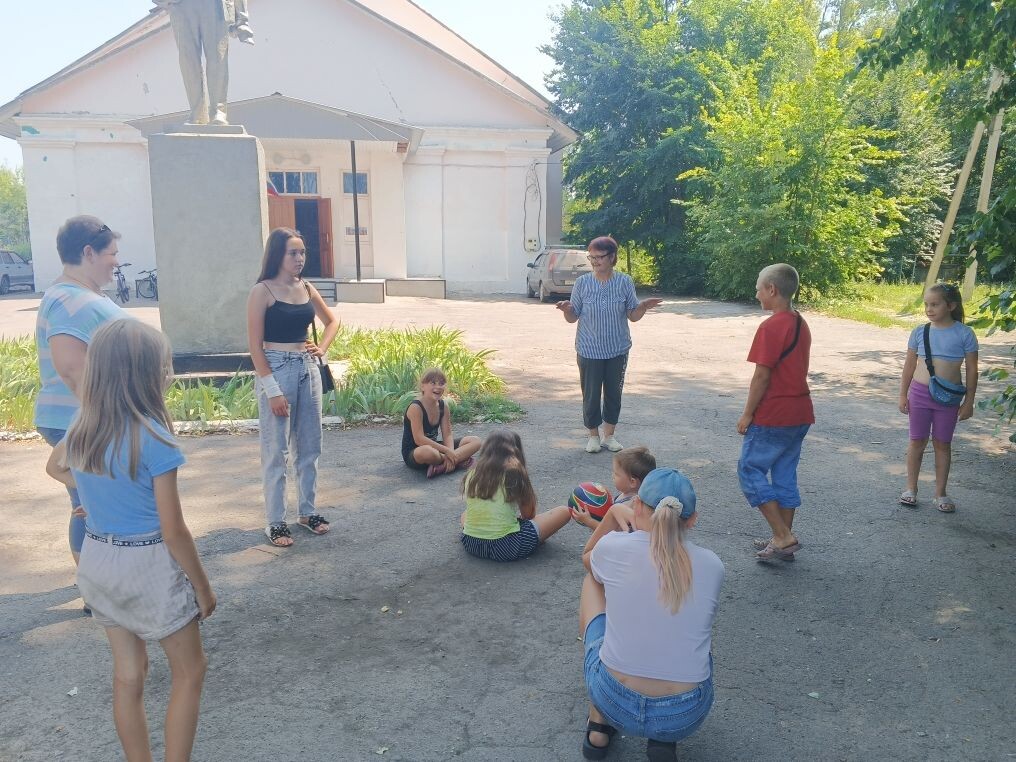 Познавательно-игровая программа «Как играли в старину».